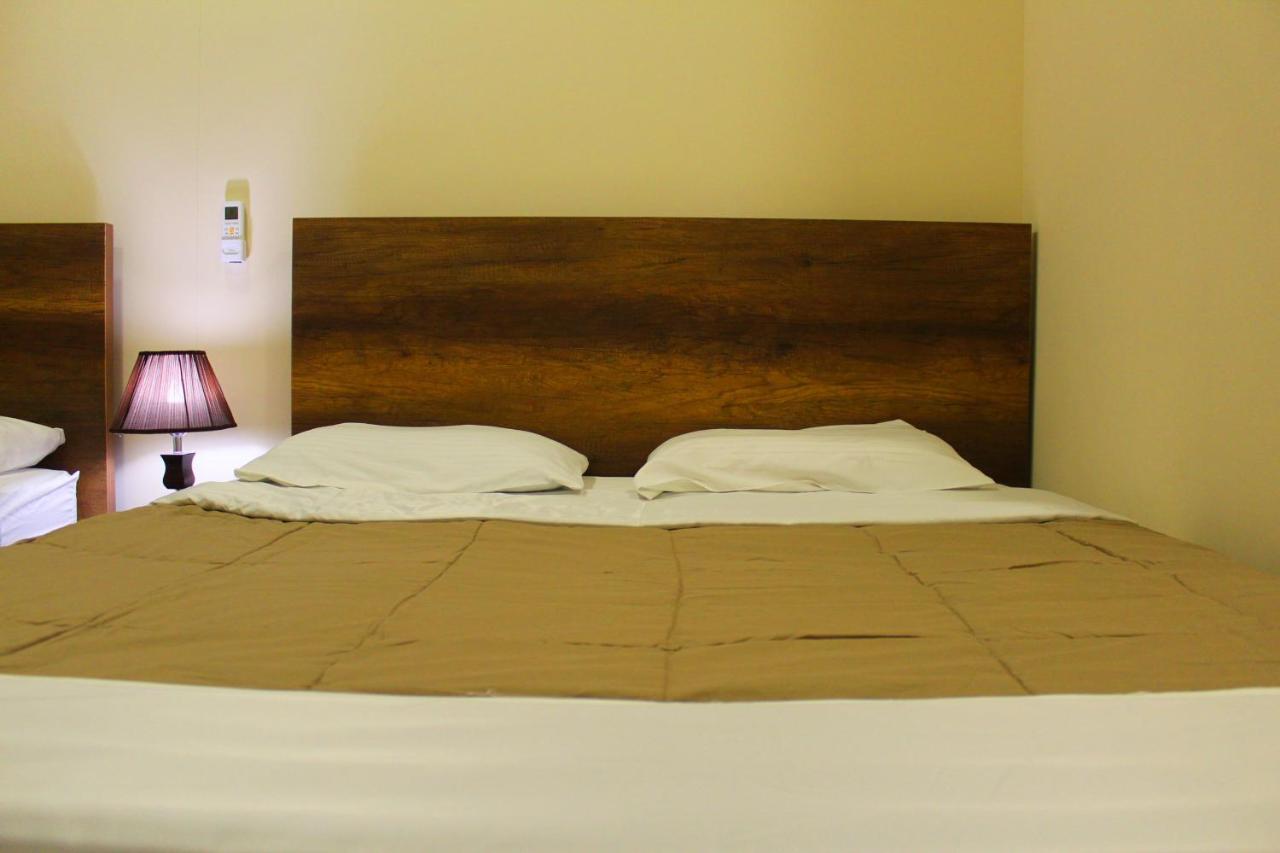 Brok'S Hotel Tbilisi Zewnętrze zdjęcie